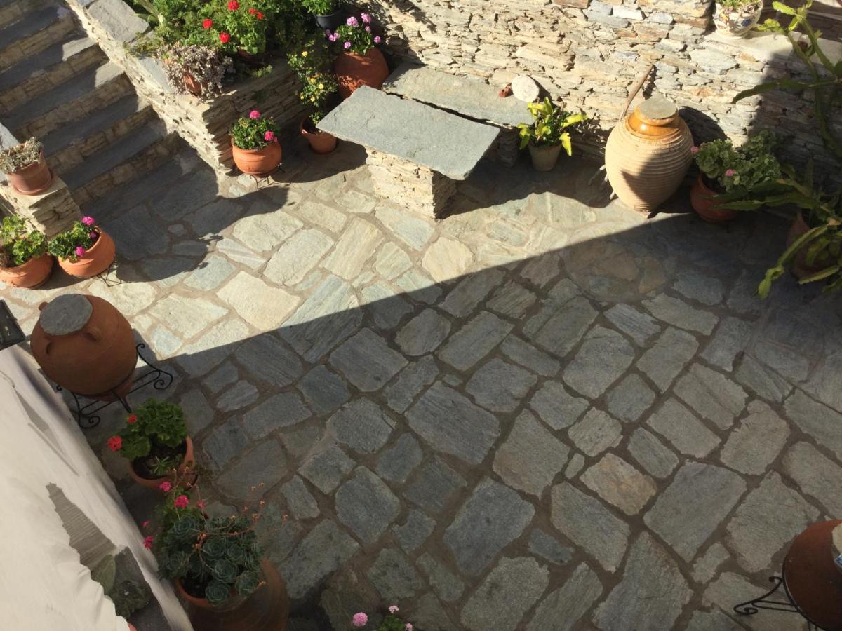 Victoria'S Summerhouse Andros Town Exterior photo